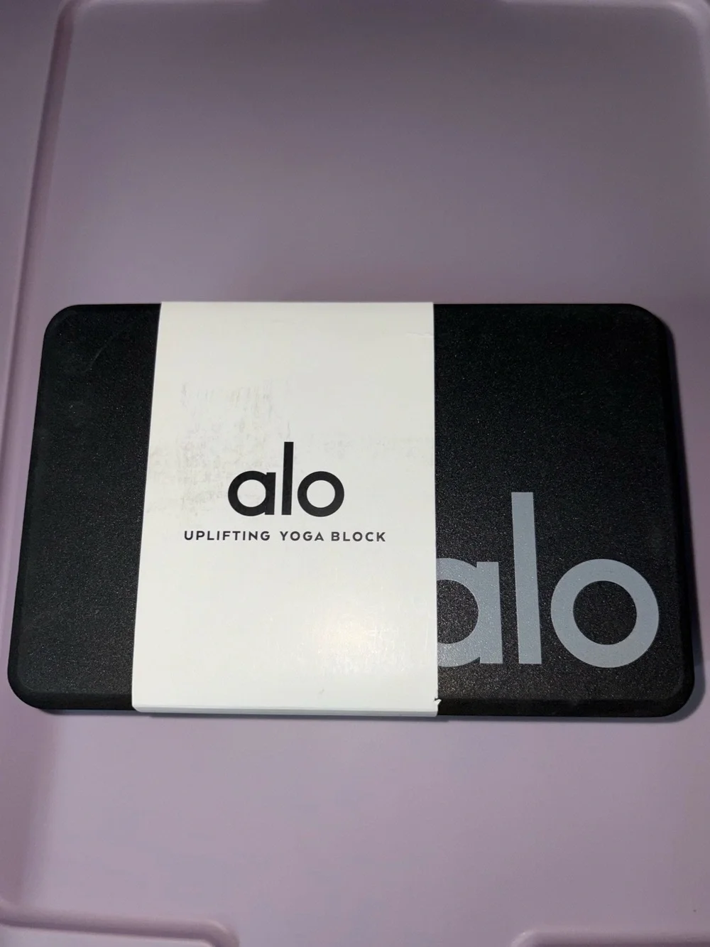 alo Uplifting Yoga Block - Black